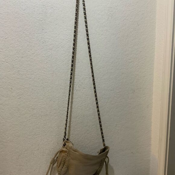 Elie Tahari leather Gray shoulder/crossbody bag snap closure - Picture 9 of 13